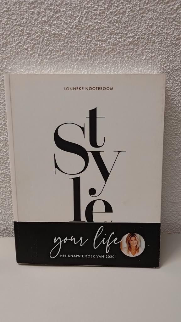Lonneke Nooteboom - Style your Life, Boeken, Mode, Zo goed als nieuw, Mode algemeen, Ophalen of Verzenden