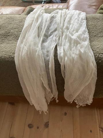 2 mooie viscose sjaals voiles beschikbaar voor biedingen