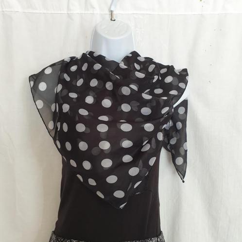 Zwarte doorschijnende sjaal, witte stippen 65 x 65 cm, Kleding | Dames, Mutsen, Sjaals en Handschoenen, Zo goed als nieuw, Sjaal