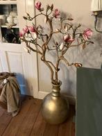 Prachtige vaas met magnolia tak, Ophalen, Zo goed als nieuw