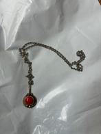Vintage Jaren 70 Ketting met Rode Steen, Gebruikt, Ophalen of Verzenden, Met edelsteen, Rood