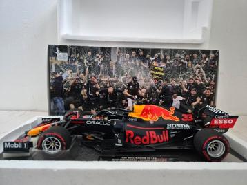max verstappen 1:18 world champion abu dhabi rb16b 2021 beschikbaar voor biedingen