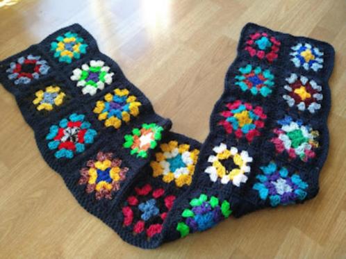Handgemaakte granny square sjaal, Kleding | Dames, Mutsen, Sjaals en Handschoenen, Sjaal, Verzenden