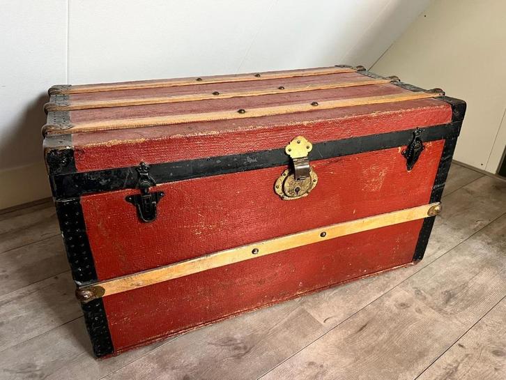 Grote oude decoratieve hutkoffer, Antiek en Kunst, Curiosa en Brocante, Ophalen