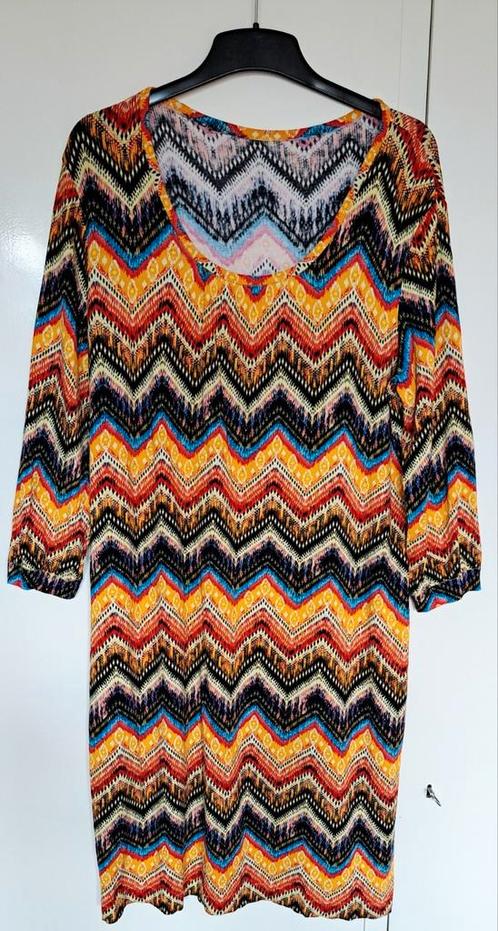 Jurk met grafische print maat 44 (XL), Kleding | Dames, Jurken, Zo goed als nieuw, Maat 42/44 (L), Boven de knie, Ophalen of Verzenden