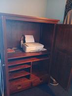 GRATIS af te halen in Waalwijk. Houten computerkast., Huis en Inrichting, Ophalen, Gebruikt, 120 tot 170 cm, 120 tot 170 cm