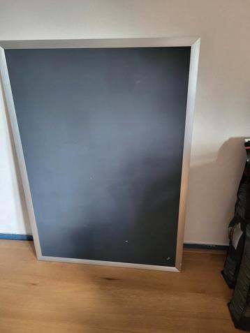 magneet bord beschikbaar voor biedingen