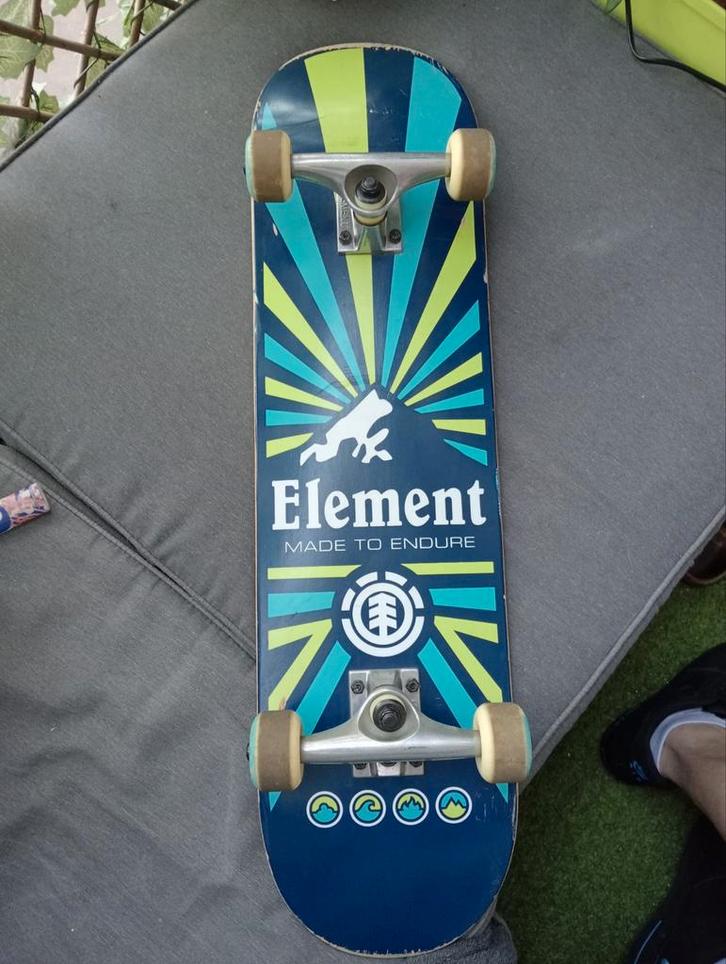 Skateboard Element, Sport en Fitness, Skateboarden, Zo goed als nieuw, Skateboard, Ophalen of Verzenden