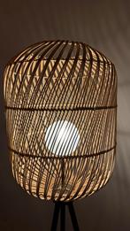 “Made . Com” Staande Lamp Bamboe, Huis en Inrichting, Lampen | Vloerlampen, Ophalen, Zo goed als nieuw, Hout, 150 tot 200 cm