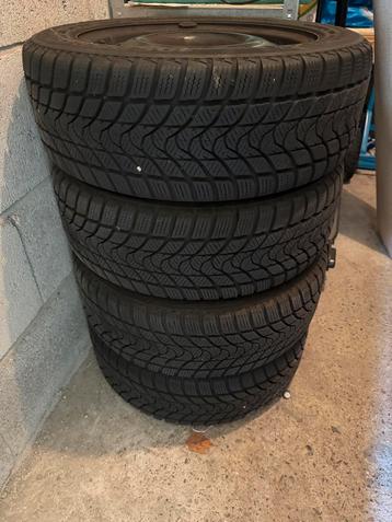 Te koop, Ford Fiesta / ka+ winterbanden met stalen velgen beschikbaar voor biedingen