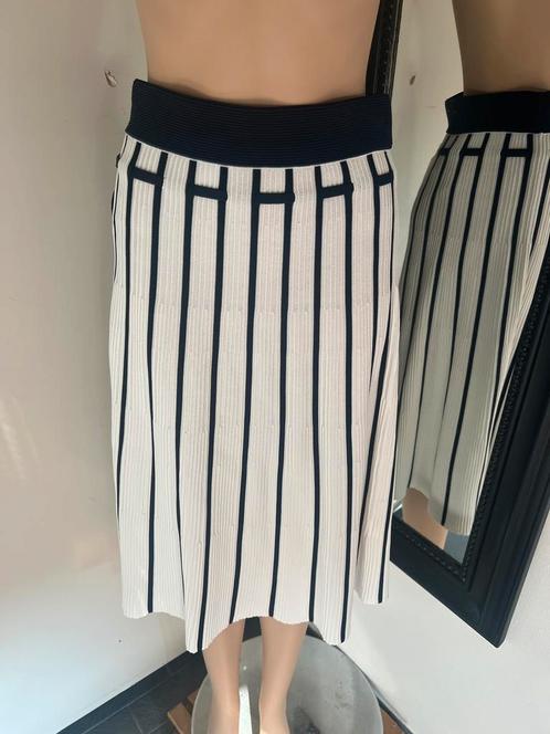 NIKKIE    mooie rok MAAT 38 NIEUW, Kleding | Dames, Rokken, Nieuw, Maat 38/40 (M), Knielengte, Ophalen of Verzenden