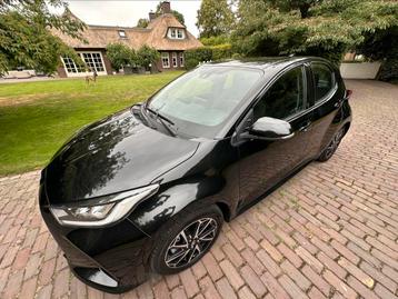 Toyota Yaris 1.5 Hybrid 116pk CVT 2023 Zwart beschikbaar voor biedingen