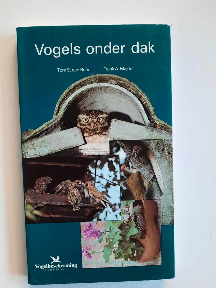 Vogels onder dak . Tom den Boer, Boeken, Dieren en Huisdieren, Zo goed als nieuw, Vogels, Ophalen of Verzenden