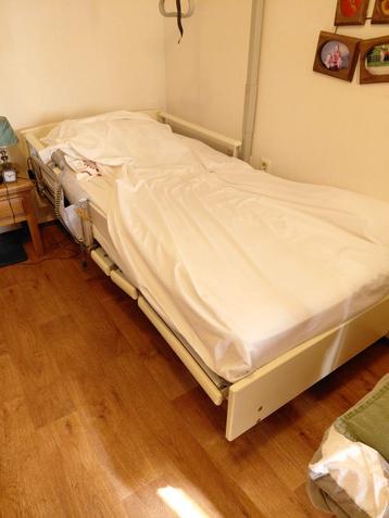 Senioren Hoog/Laag Bed beschikbaar voor biedingen