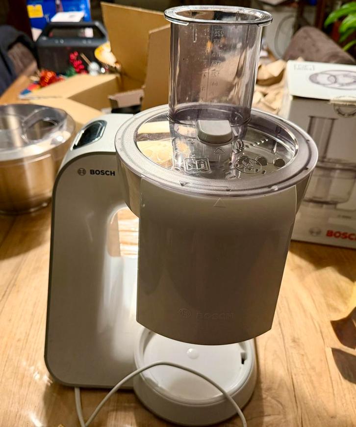 Bosch MUM 5 keukenmachine en accessoires (acc.evt los tk), Witgoed en Apparatuur, Keukenmixers, Zo goed als nieuw, 3 tot 4 liter