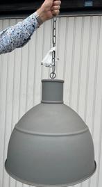 Eetkamerlamp - Stijlvolle hanglamp, Huis en Inrichting, Lampen | Hanglampen, Ophalen of Verzenden, Gebruikt, Metaal, Minder dan 50 cm