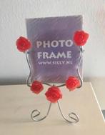 Fotolijst rozen rood met zilverkleurige frame en glas, Ophalen of Verzenden, Zo goed als nieuw