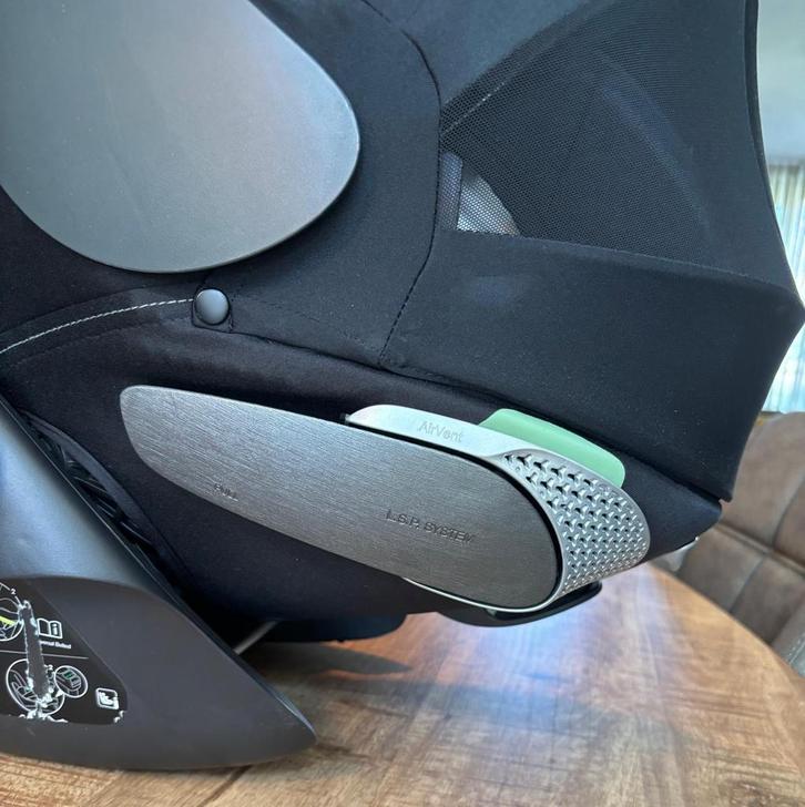 Cybex plus i-Size baby autostoel + stokke/ buggy adapters, Kinderen en Baby's, Autostoeltjes, Zo goed als nieuw, Overige merken