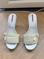 Vintage Prada sleehak, Kleding | Dames, Schoenen, Prada, Wit, Gedragen, Sandalen of Muiltjes