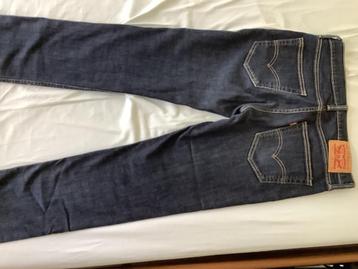 Levi’s spijkerbroek maat 31-32 beschikbaar voor biedingen