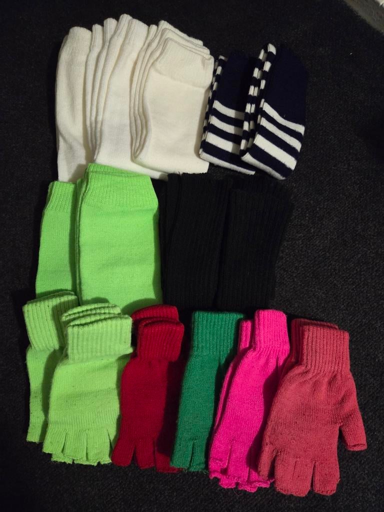 Diverse sets beenwarmers (handschoenen alleen nog felgroene), Kinderen en Baby's, Carnavalskleding en Verkleedspullen, Jongen of Meisje