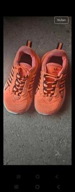 Adidas maat 24 kunnen nog een ronde mee kan via vinted, Ophalen of Verzenden, Zo goed als nieuw, Jongetje of Meisje, Schoentjes