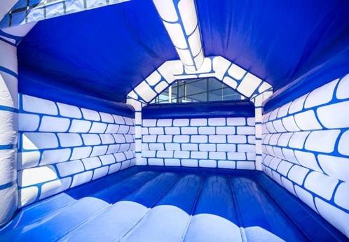 Standaard Kasteel Blauw springkussen te huur per weekend, Hobby en Vrije tijd, Feestartikelen | Verhuur, Zo goed als nieuw, Verjaardag