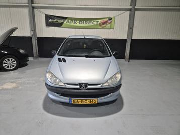 Peugeot 206 Grijs beschikbaar voor biedingen