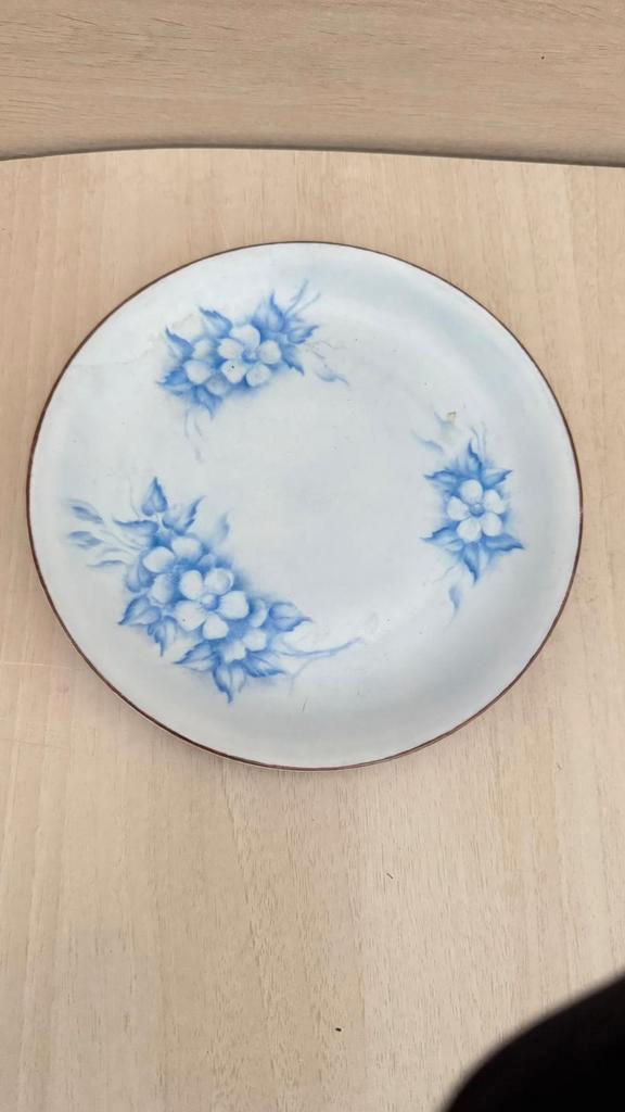 Handbeschilderd sierbord met bloemmotief, Antiek en Kunst, Antiek | Wandborden en Tegels, Ophalen of Verzenden