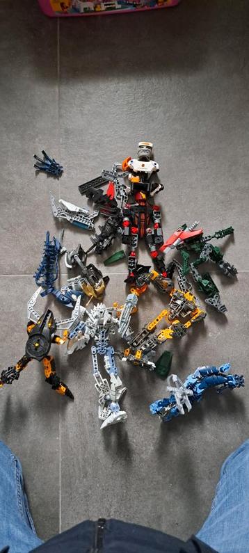 verzameling LEGO Bionicle-figuren beschikbaar voor biedingen