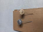 2 metalen speldjes van het KWF fonds, Verzamelen, Speldjes, Pins en Buttons, Ophalen of Verzenden, Zo goed als nieuw, Overige onderwerpen