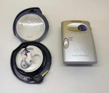 SONY SRF-56 portable FM STEREO WALKMAN met  Earphone beschikbaar voor biedingen