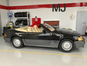 Mercedes Benz 500 SL (R129) 1:18 Maisto Zwart MJ beschikbaar voor biedingen