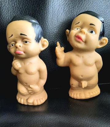 Twee retro MERKA (Joimy) poppetjes/ viezerikken, pvc 13 cm. beschikbaar voor biedingen