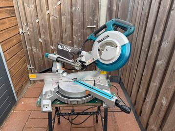 Makita LS1018L afkortzaag 260 mm 1430W – werkt perfect beschikbaar voor biedingen