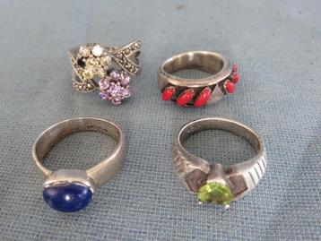 Ringen met stenen in 925 karaat zilver - bodemvondsten beschikbaar voor biedingen
