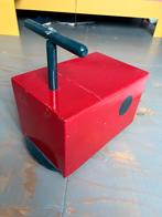 Kinder kar op wieltjes met inhoud, Ophalen, Gebruikt