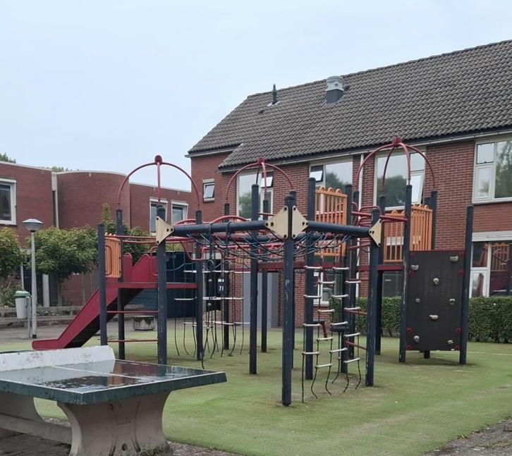 Groot Speeltoestel - Gebruikt, Kinderen en Baby's, Speelgoed | Buiten | Speeltoestellen, Gebruikt, Glijbaan, Klimnet, Klimwand
