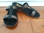 Rieker zgan zwarte kraaltjes studs slippers, maat 41, Slippers, Zwart, Ophalen of Verzenden, Zo goed als nieuw