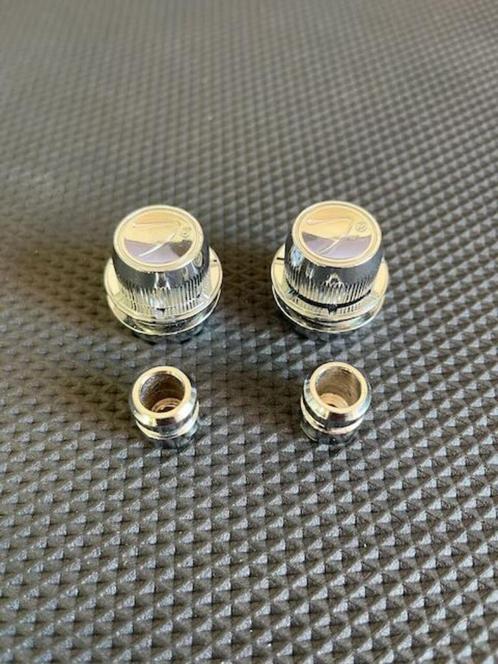 Fender 099-0818-300 "F" Logo Strap Locks (2) 2010s - Chrome, Muziek en Instrumenten, Instrumenten | Toebehoren, Nieuw, Elektrische gitaar