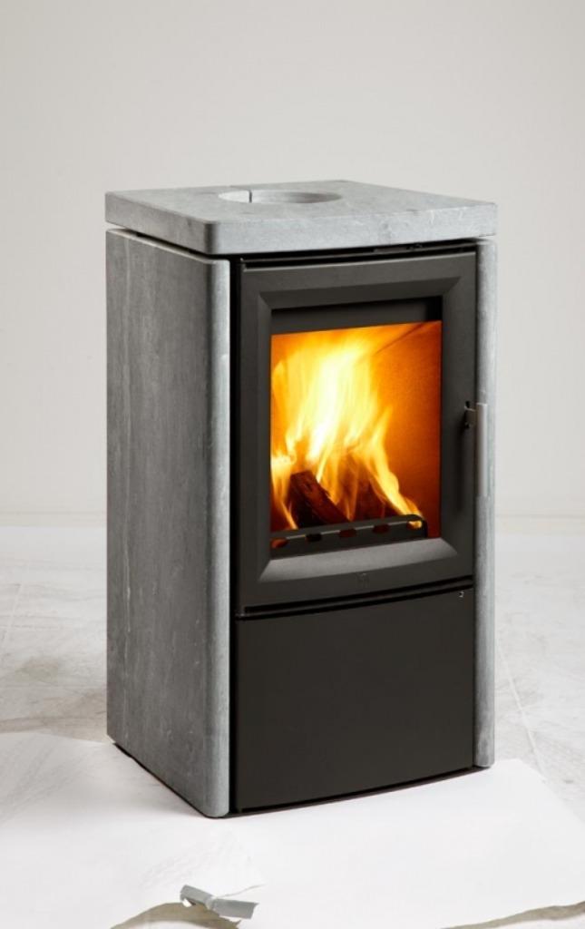 Varde Aura 3 speksteen €2599 voor €1099 TOP ACTIE!, Huis en Inrichting, Kachels, Nieuw, Vrijstaand, Houtkachel, Hout, Ophalen