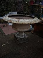 Antieke Gietijzeren Vaas, Ophalen of Verzenden, Gebruikt