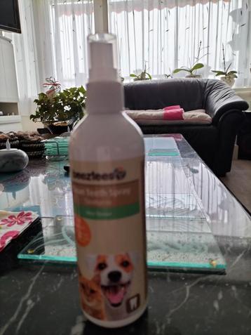 Helemaal nieuwe beeztees mondspray voor de hond ‍ beschikbaar voor biedingen