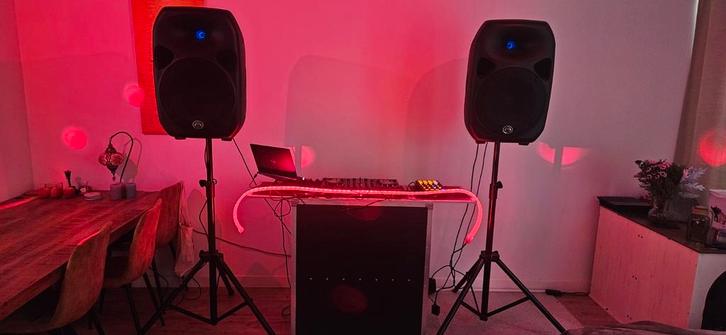 Hele DJ set incl. hoge kwaliteit speakers, Muziek en Instrumenten, Dj-sets en Draaitafels, Gebruikt, Overige merken, Ophalen
