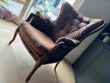 Grote lounge stoel, bruine fauteuil met leren bekleding