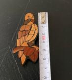 Vintage houten vogelbroche, Sieraden, Tassen en Uiterlijk, Broches, Ophalen of Verzenden, Zo goed als nieuw, Bruin, Overige materialen