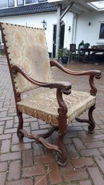 Antieke stoel uit Kasteel Neerbosch, 1910, Antiek en Kunst, Antiek | Meubels | Stoelen en Banken, Ophalen