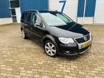 Volkswagen Touran 1.4 TSI 125KW Cross DSG 2007 Zwart, Auto's, Volkswagen, 4 cilinders, Zwart, Leder, Overige kleuren