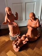 50 cm  kerstgroep v Theresia Carmel(ites) rode klei uit 1973, Diversen, Kerst, Ophalen