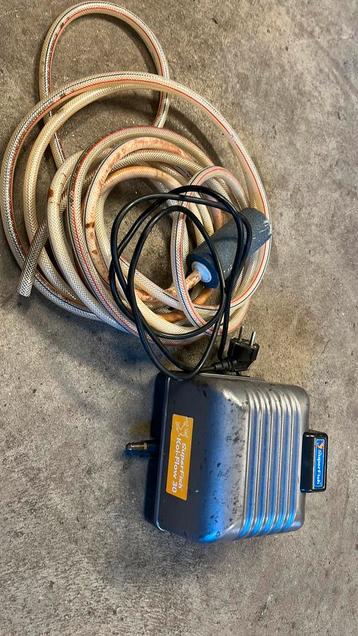 Lichtpomp tbv vijver super Fish Koi flow 30l/min 25 watt beschikbaar voor biedingen